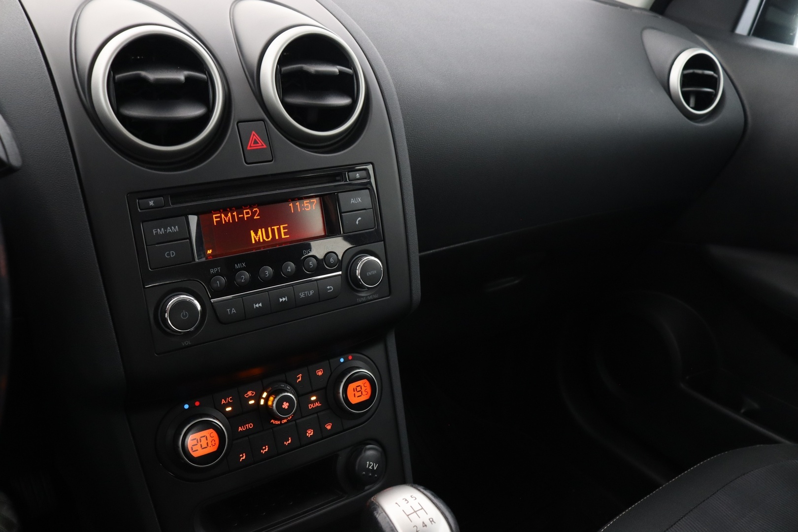 NISSAN Qashqai 2010