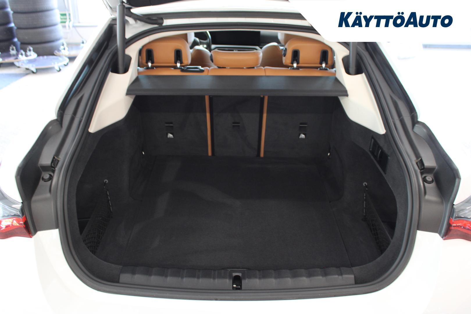 BMW i4 2023