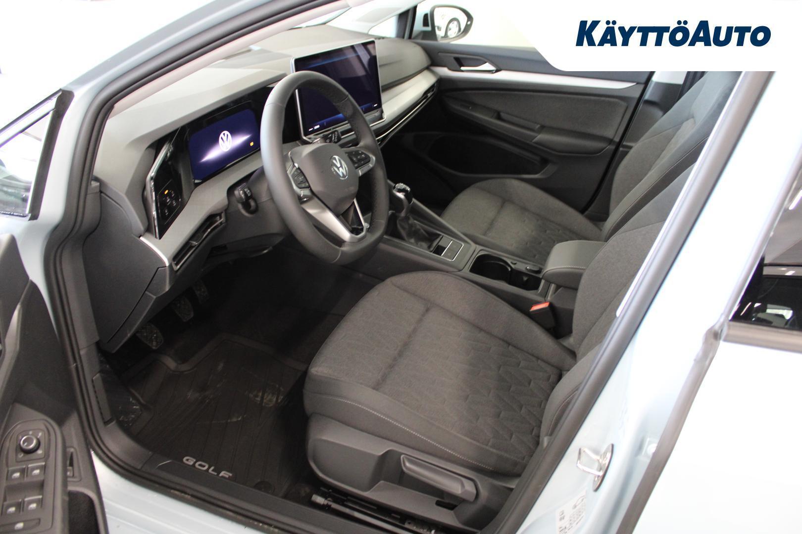 VOLKSWAGEN Golf 2026