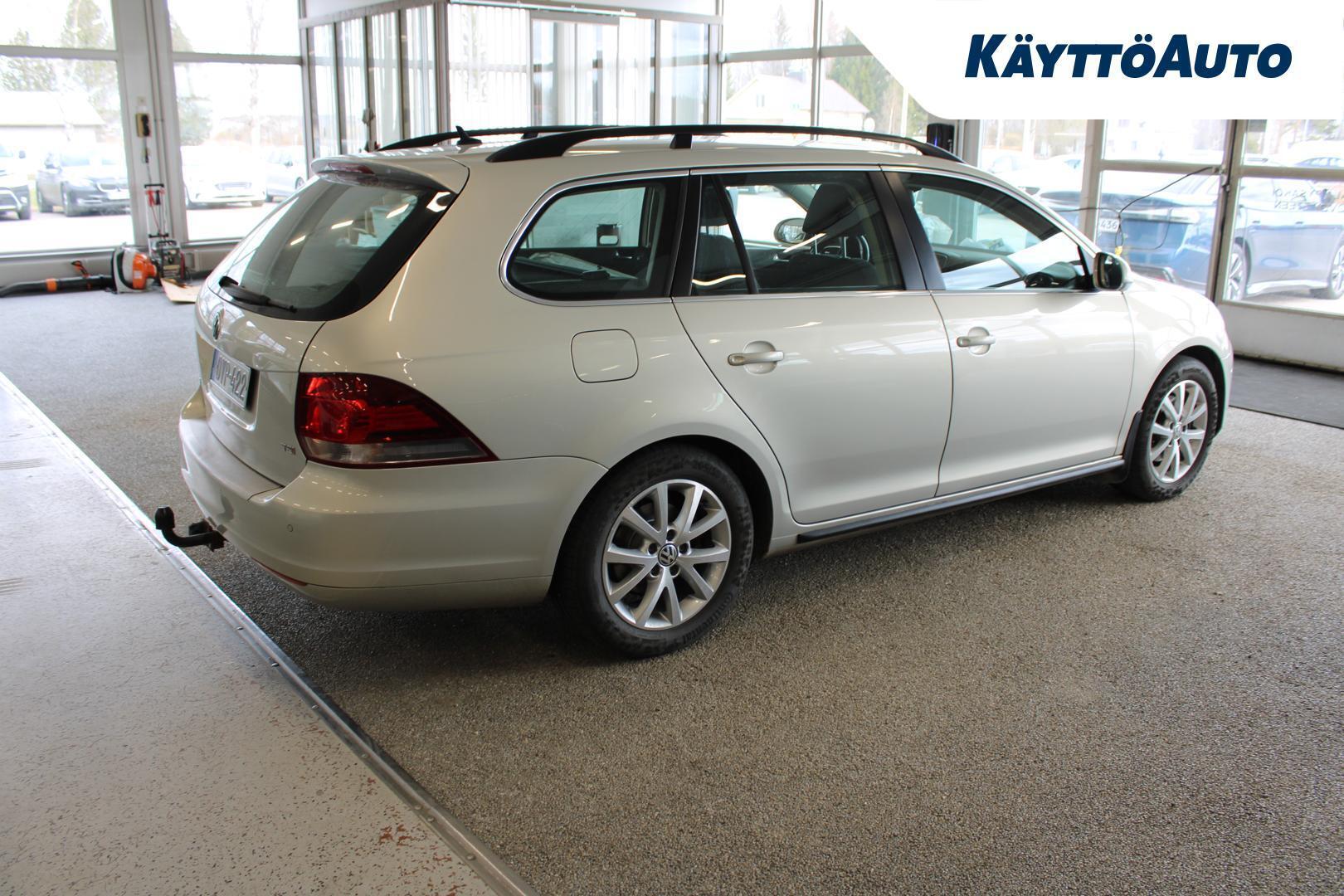 VOLKSWAGEN Golf 2011
