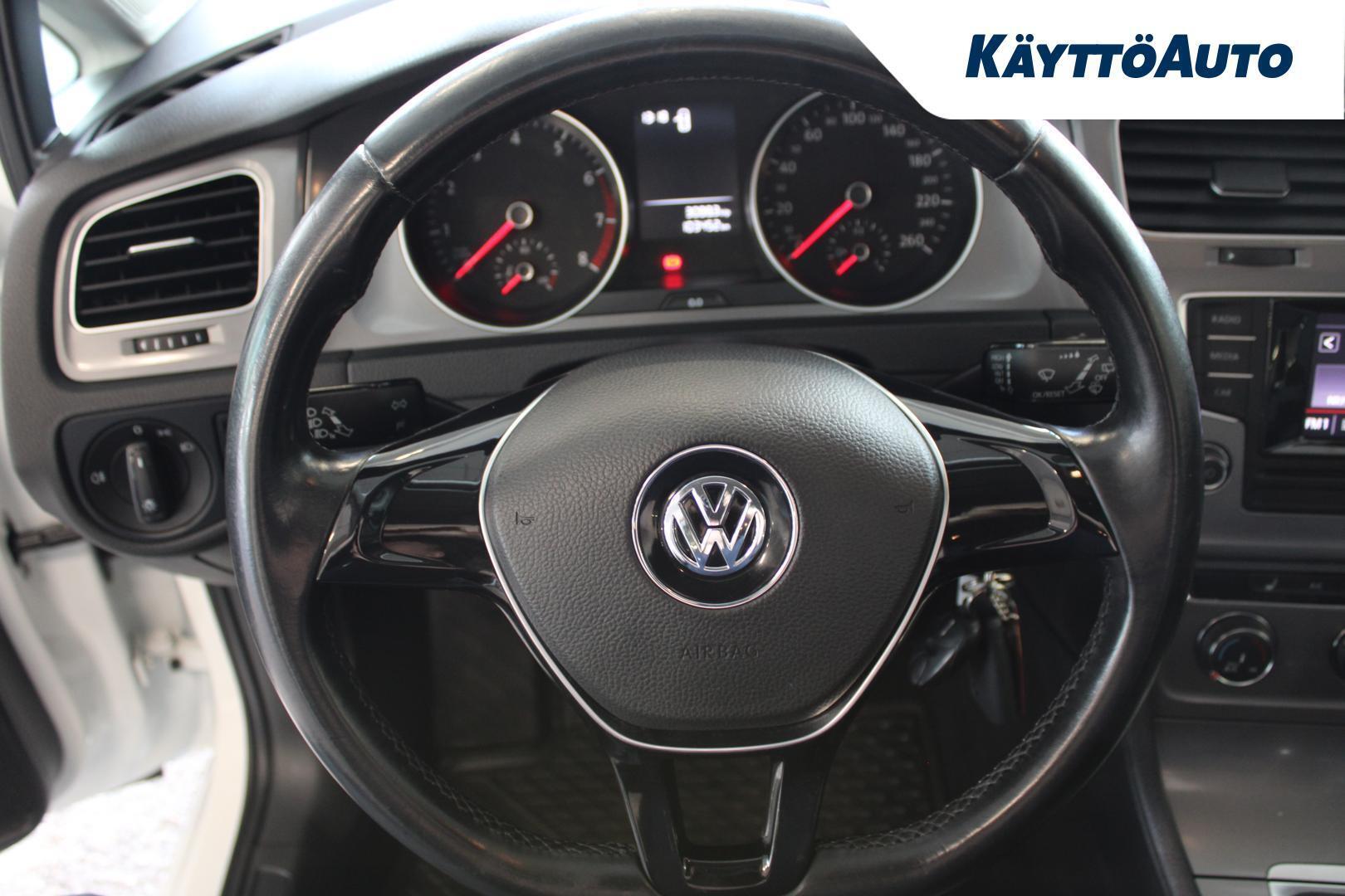 VOLKSWAGEN Golf 2013