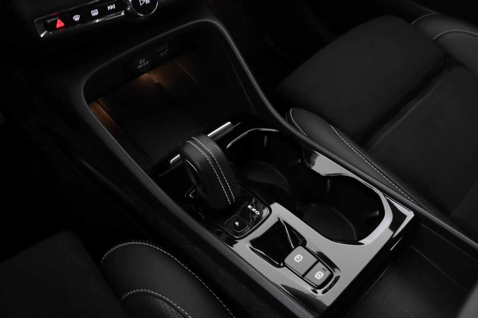 VOLVO XC40 2020