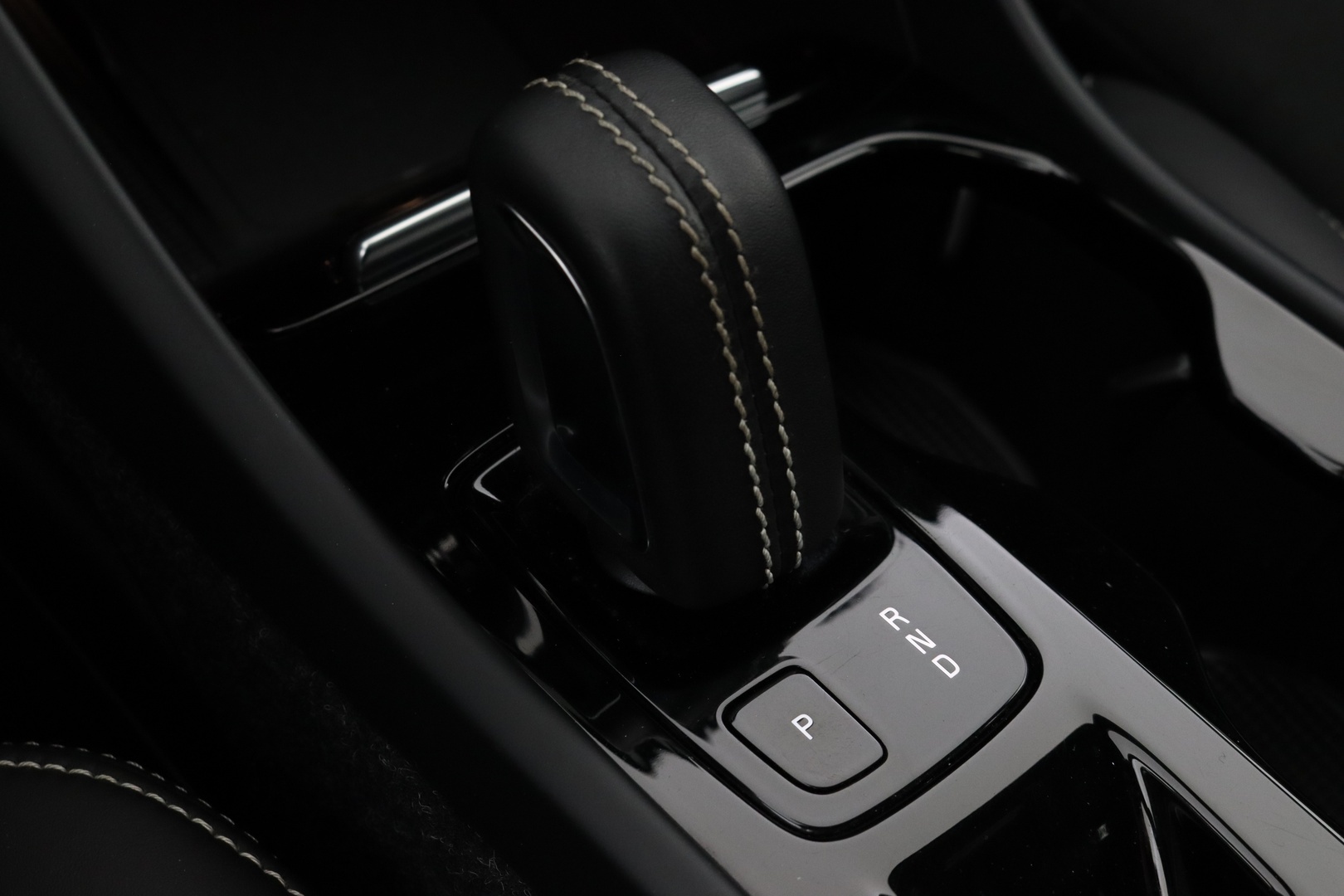 VOLVO XC40 2020
