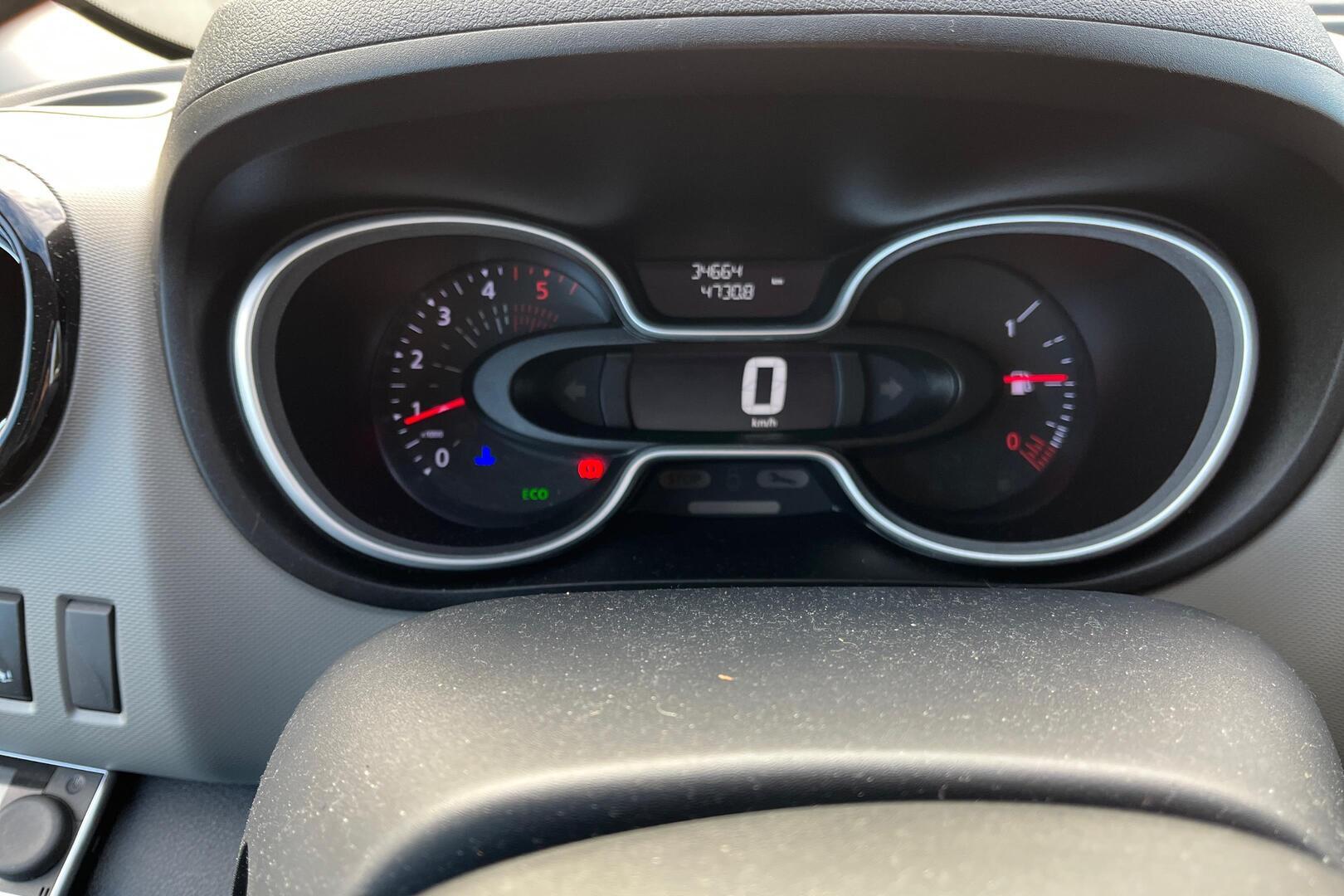 NISSAN NV300 2019