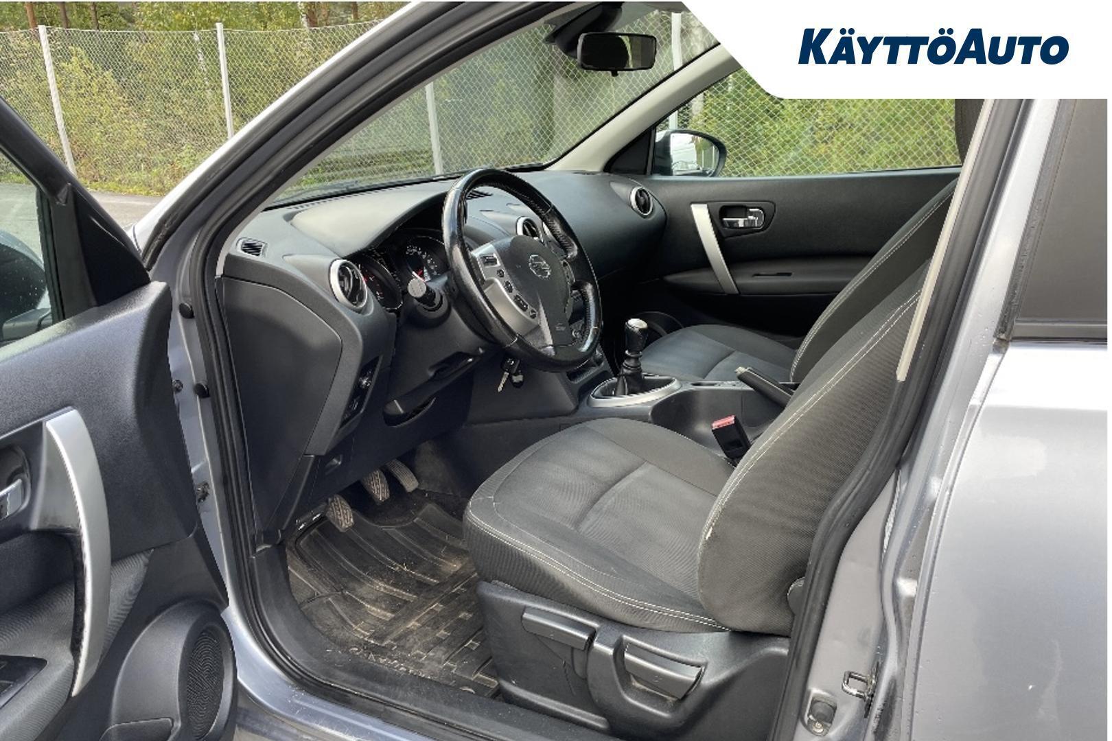 NISSAN Qashqai 2012