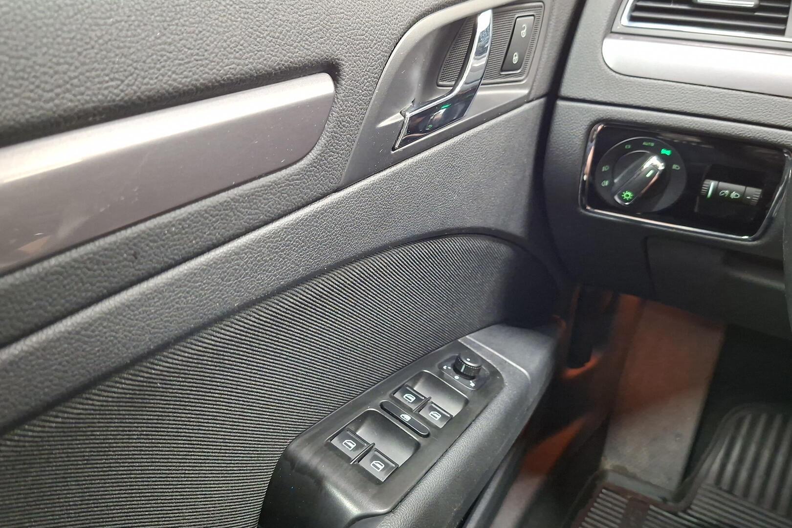 SKODA Superb 2015