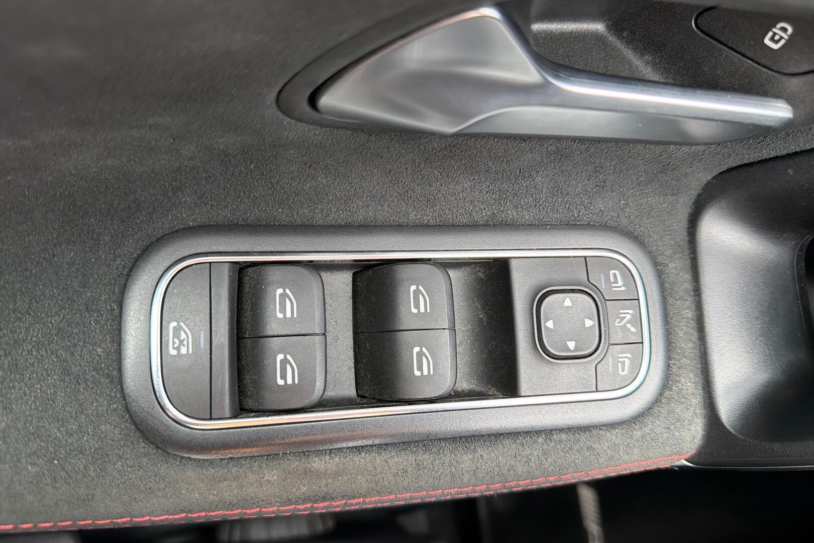 MERCEDES-BENZ CLA 2019