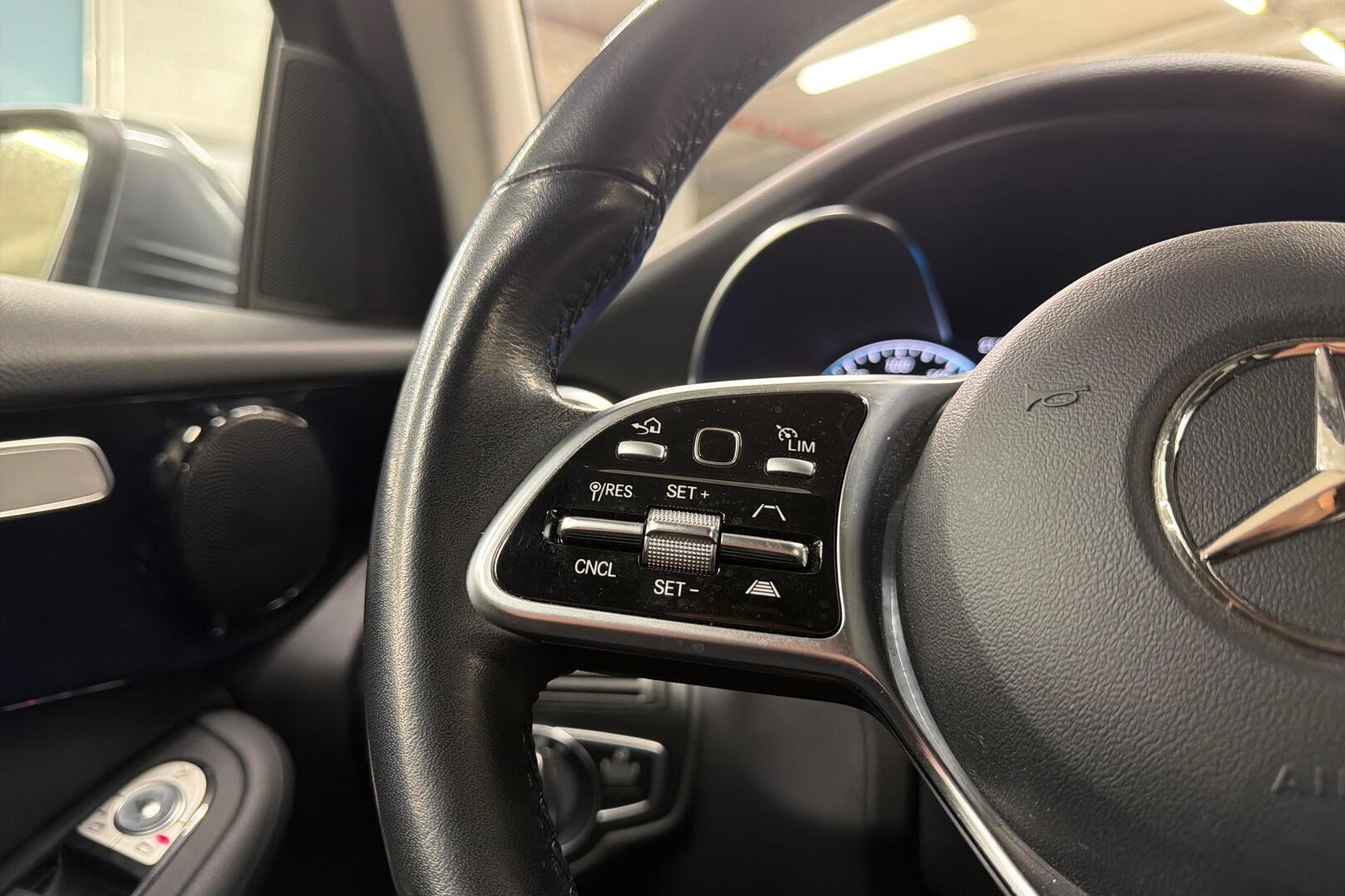 MERCEDES-BENZ GLC 25