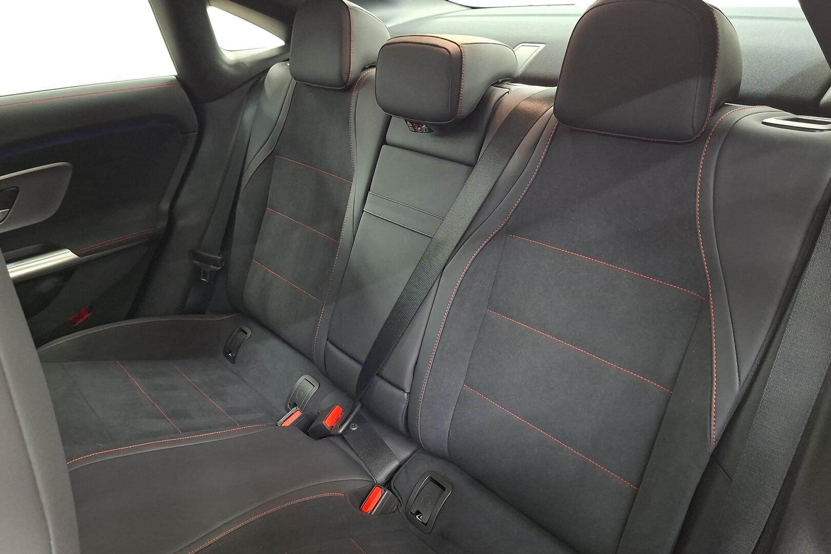 MERCEDES-BENZ CLA 2025