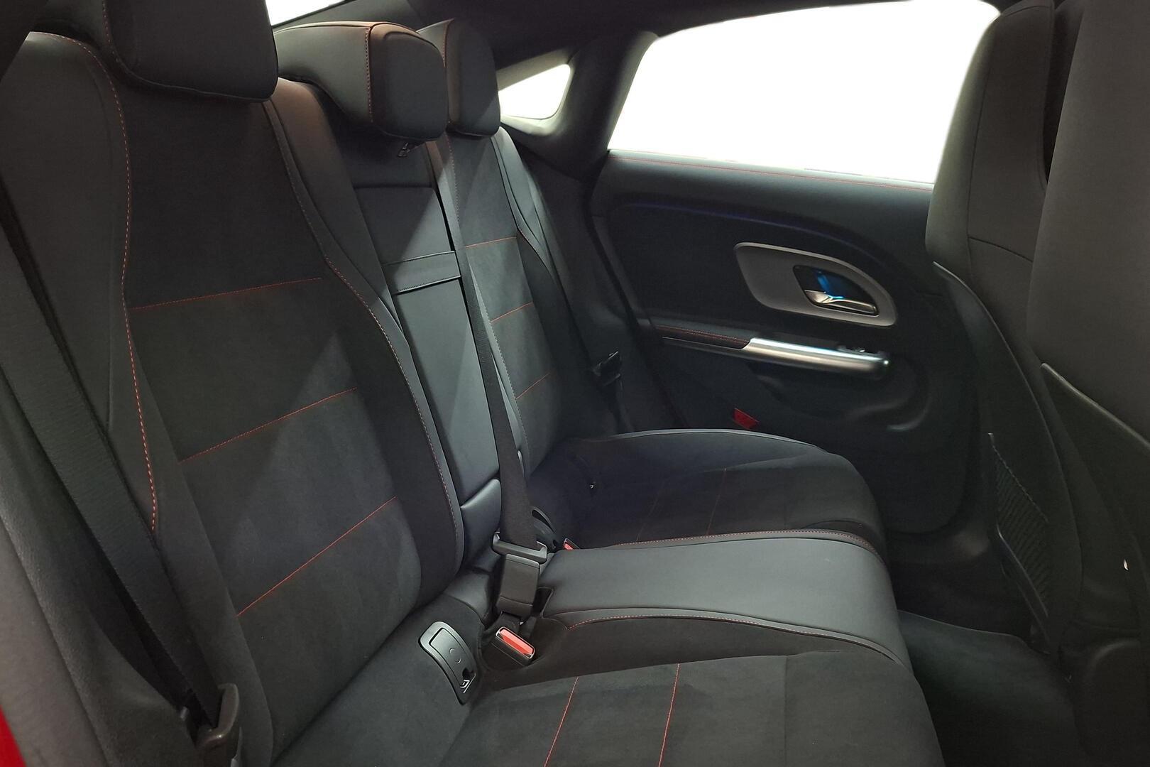 MERCEDES-BENZ CLA 2025