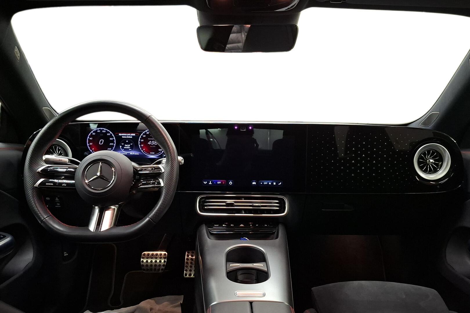 MERCEDES-BENZ CLA 2025