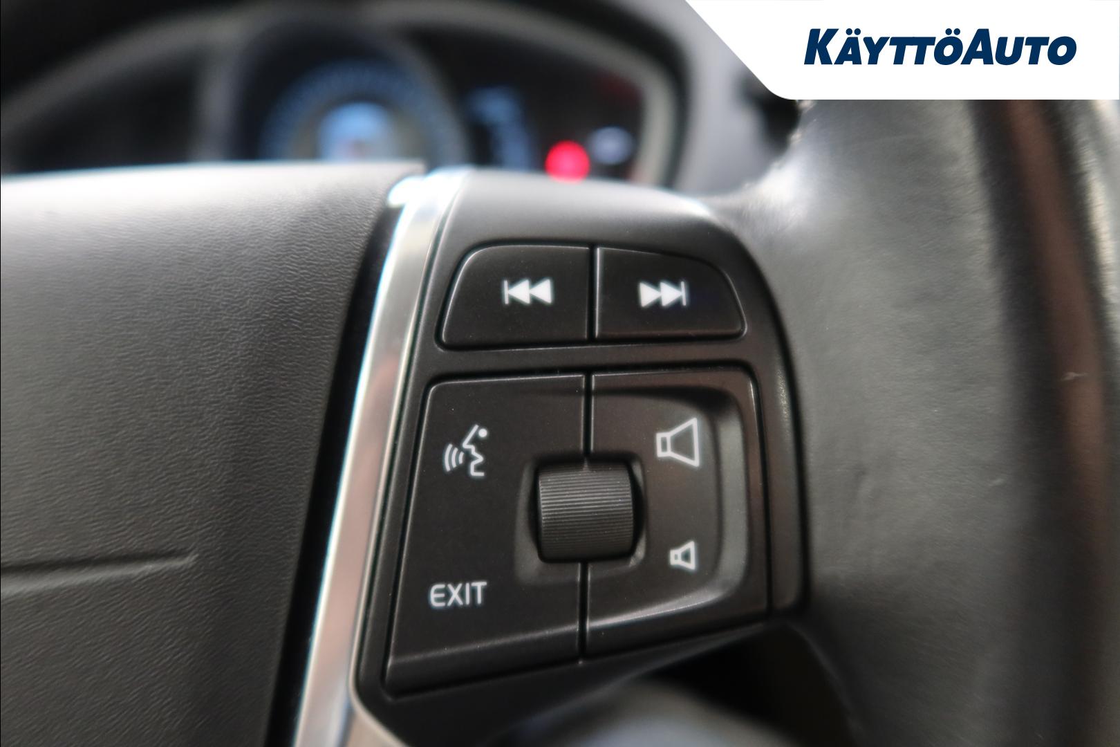 Volvo V40 Cross Country 2015