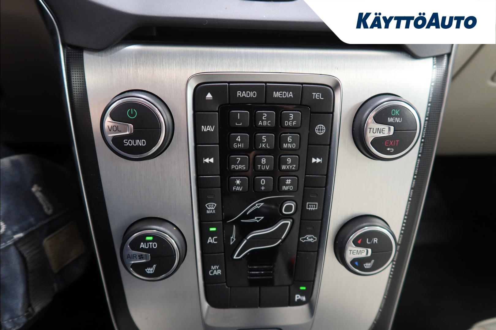 Volvo V40 Cross Country 2015