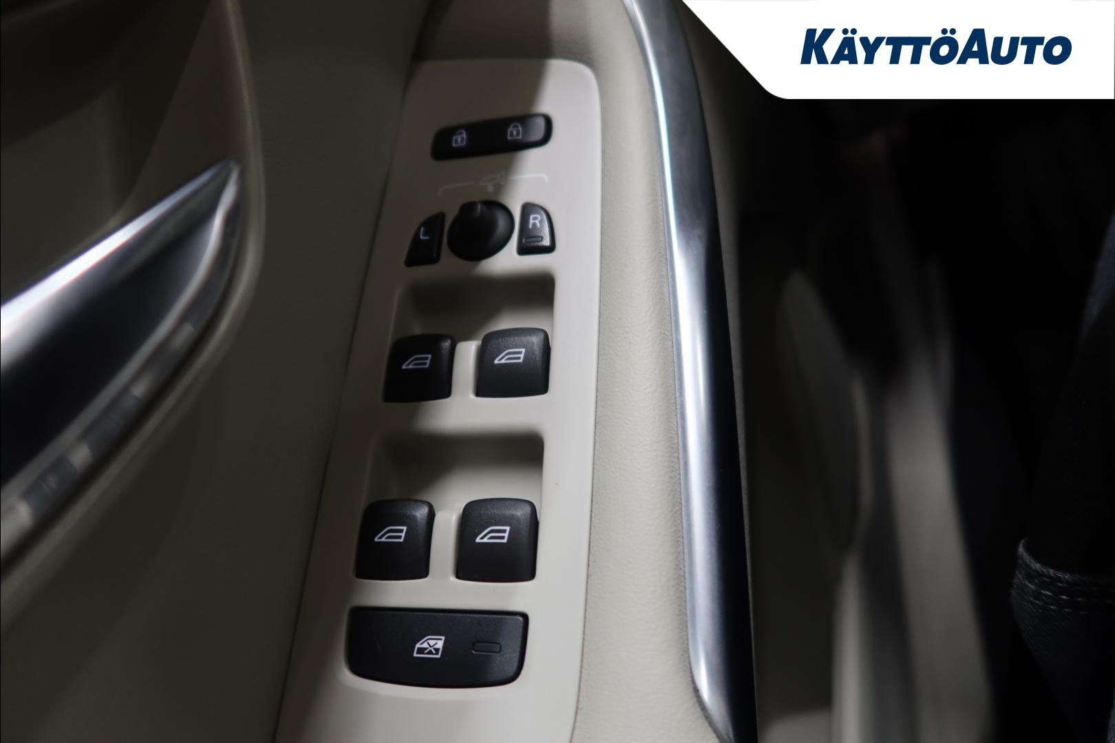 Volvo V40 Cross Country 2015