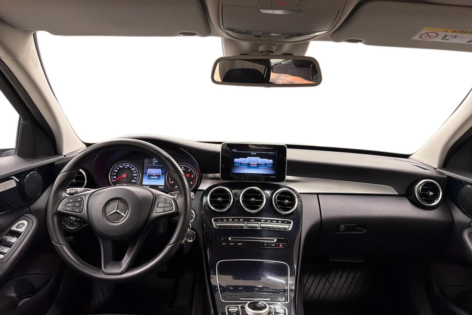 MERCEDES-BENZ C 12