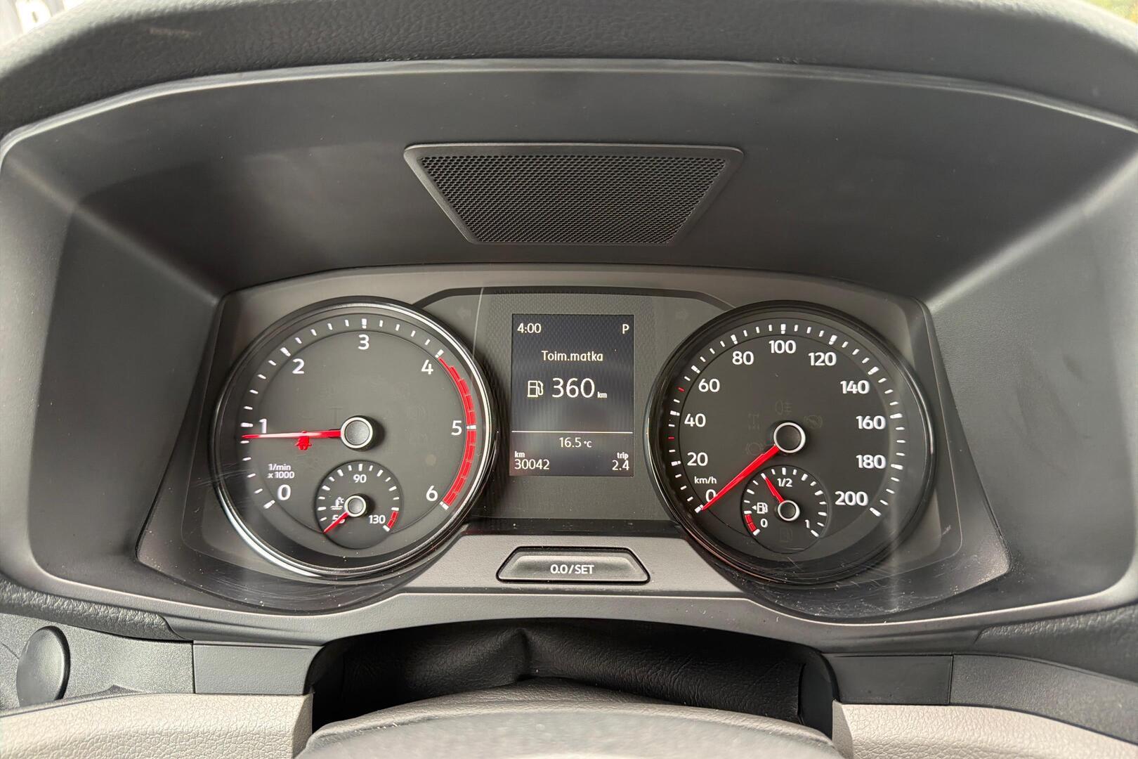 VOLKSWAGEN Crafter 12