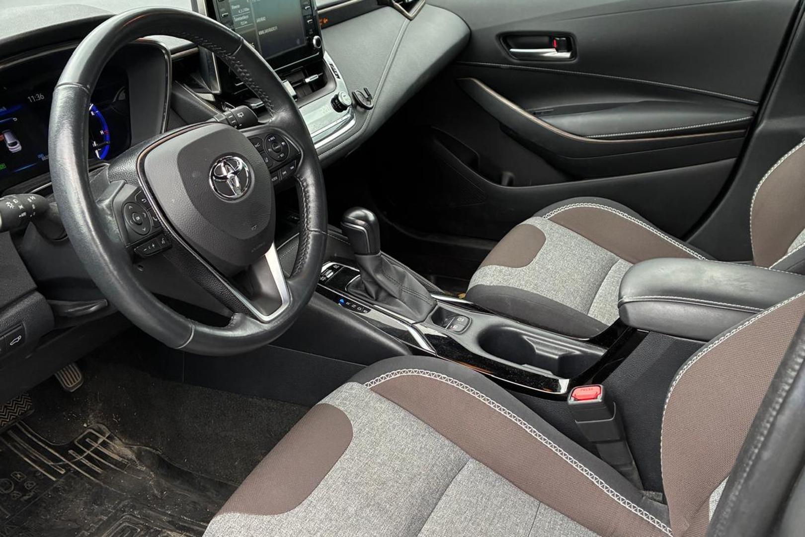 TOYOTA Corolla 2021