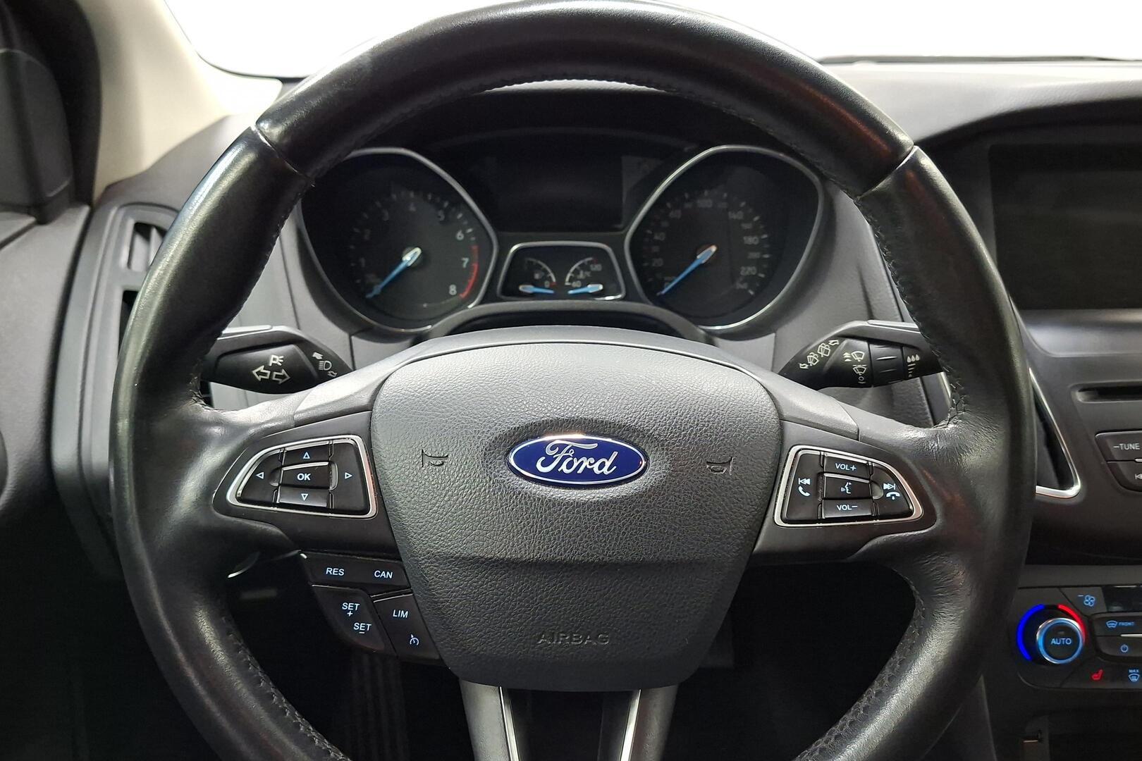 FORD Focus 11
