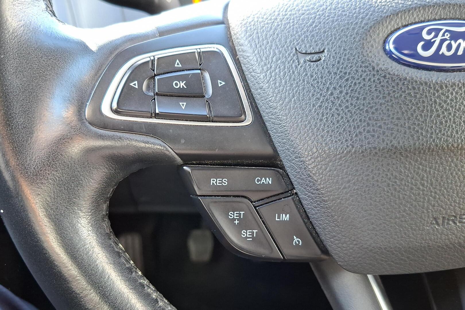 FORD Focus 13
