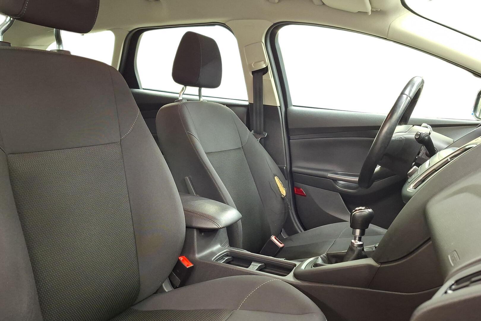 FORD Focus 23