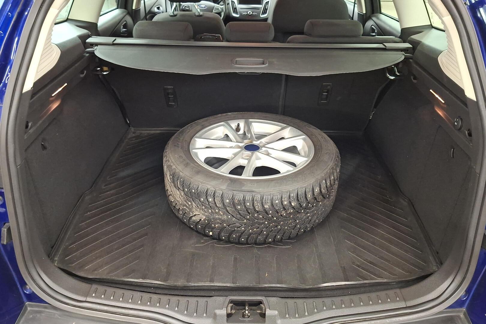 FORD Focus 25