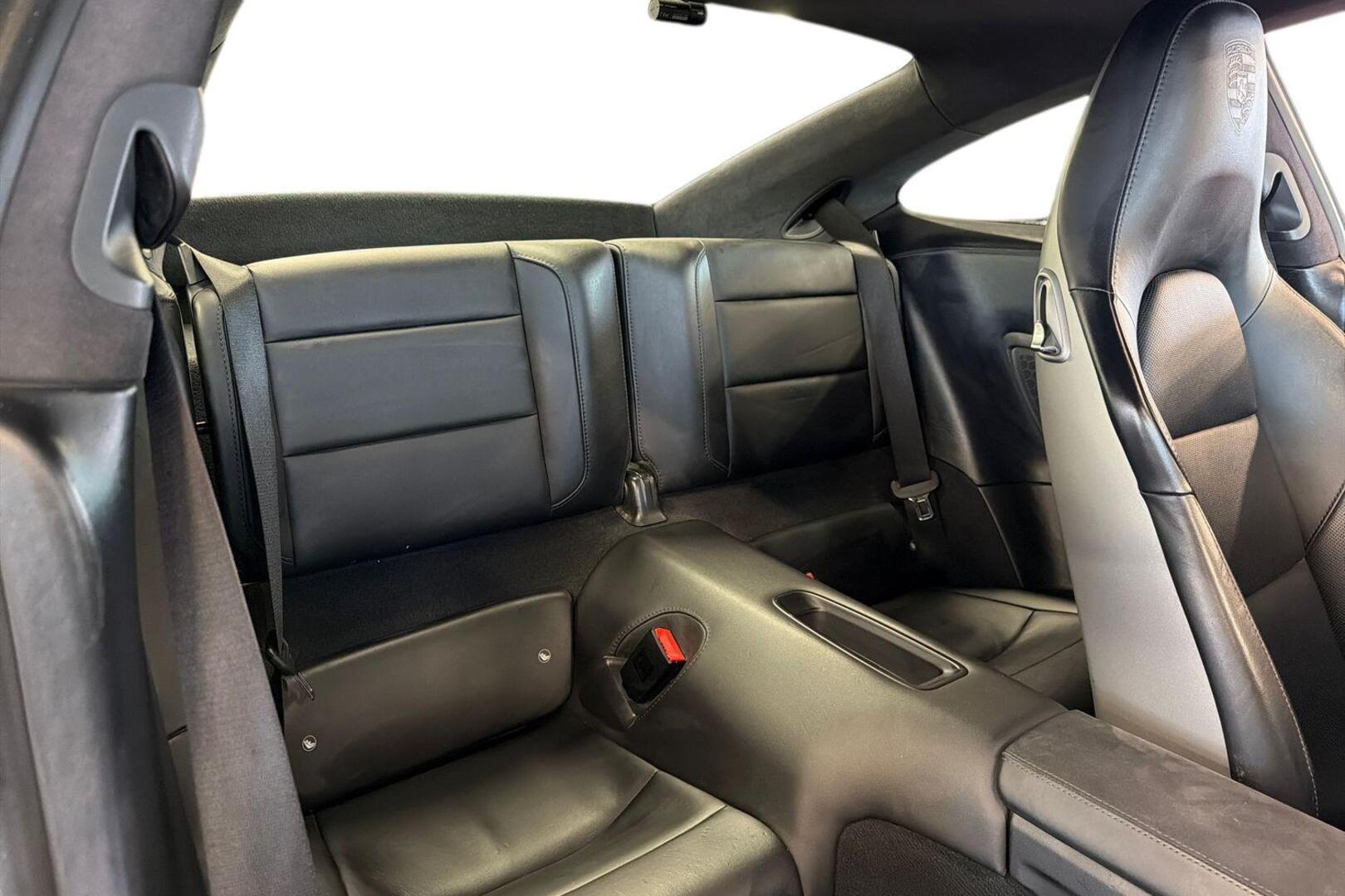 PORSCHE 911 2016