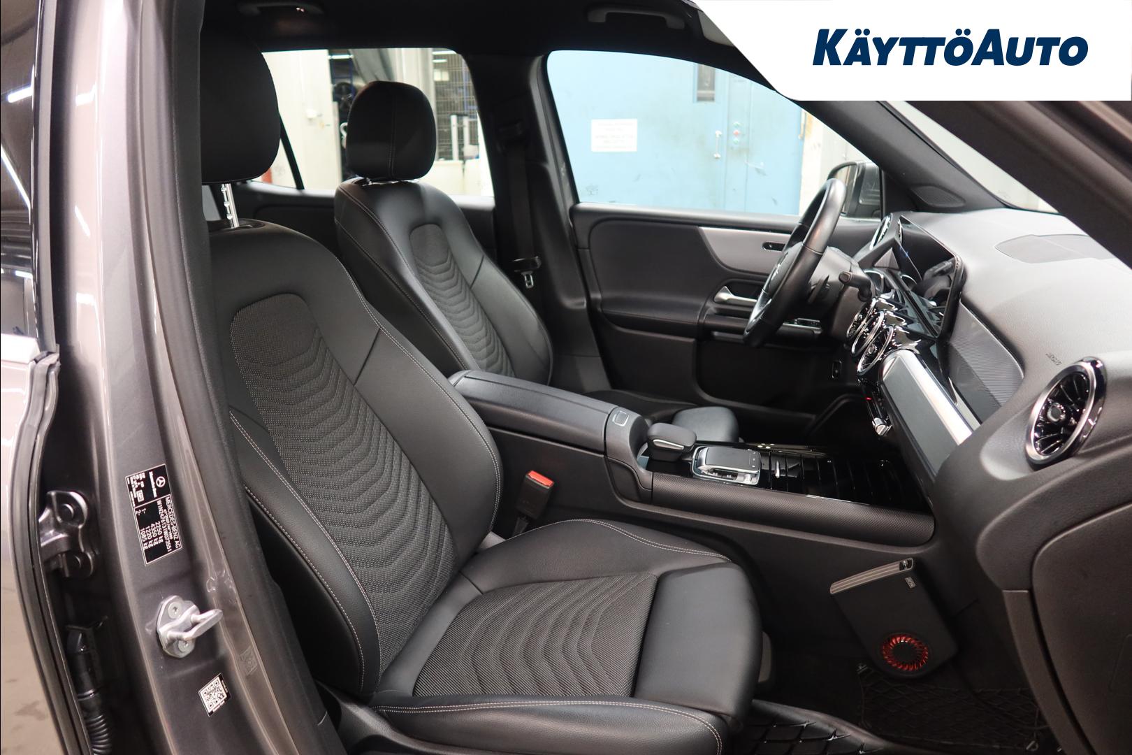 MERCEDES-BENZ GLB 2021