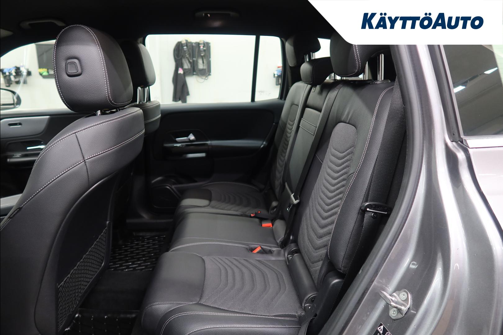 MERCEDES-BENZ GLB 2021