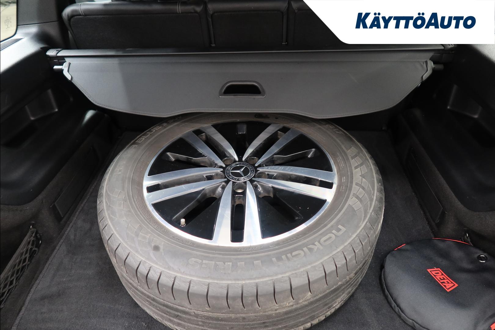 MERCEDES-BENZ GLB 2021