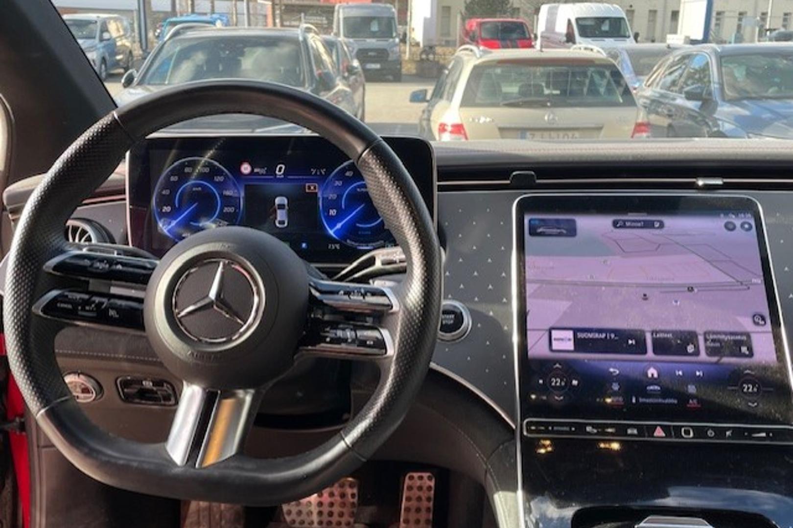 MERCEDES-BENZ EQE 2023