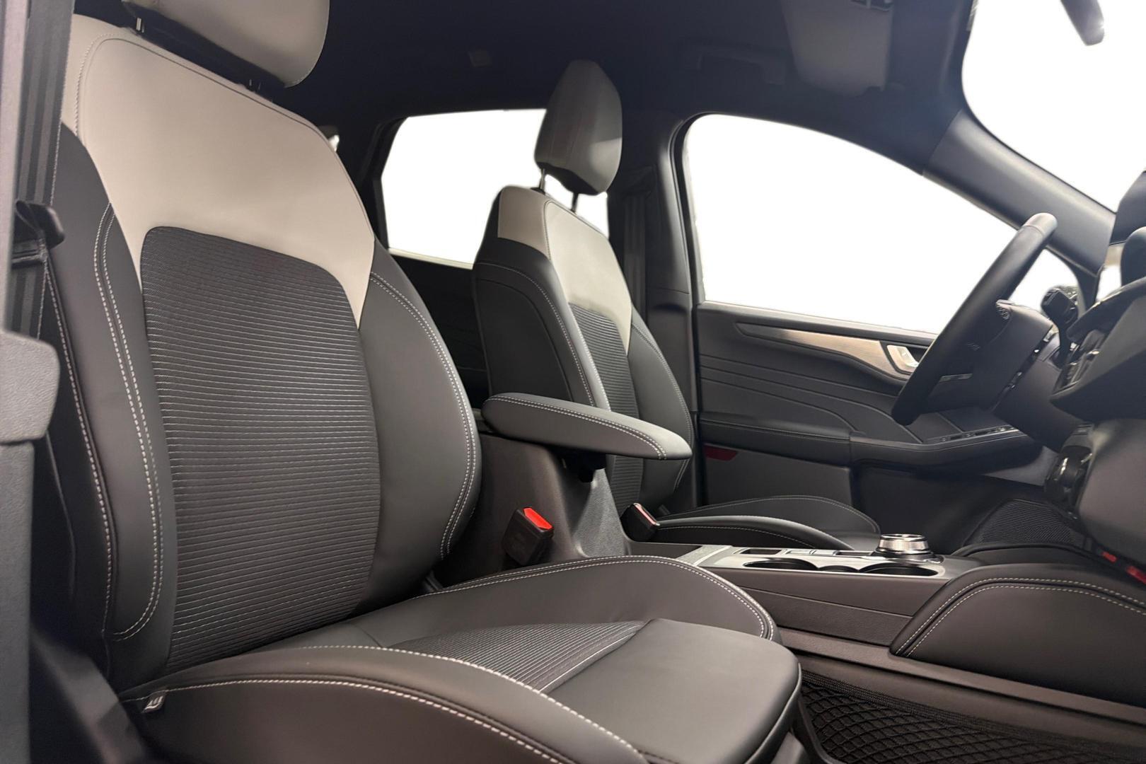 FORD Kuga 2026