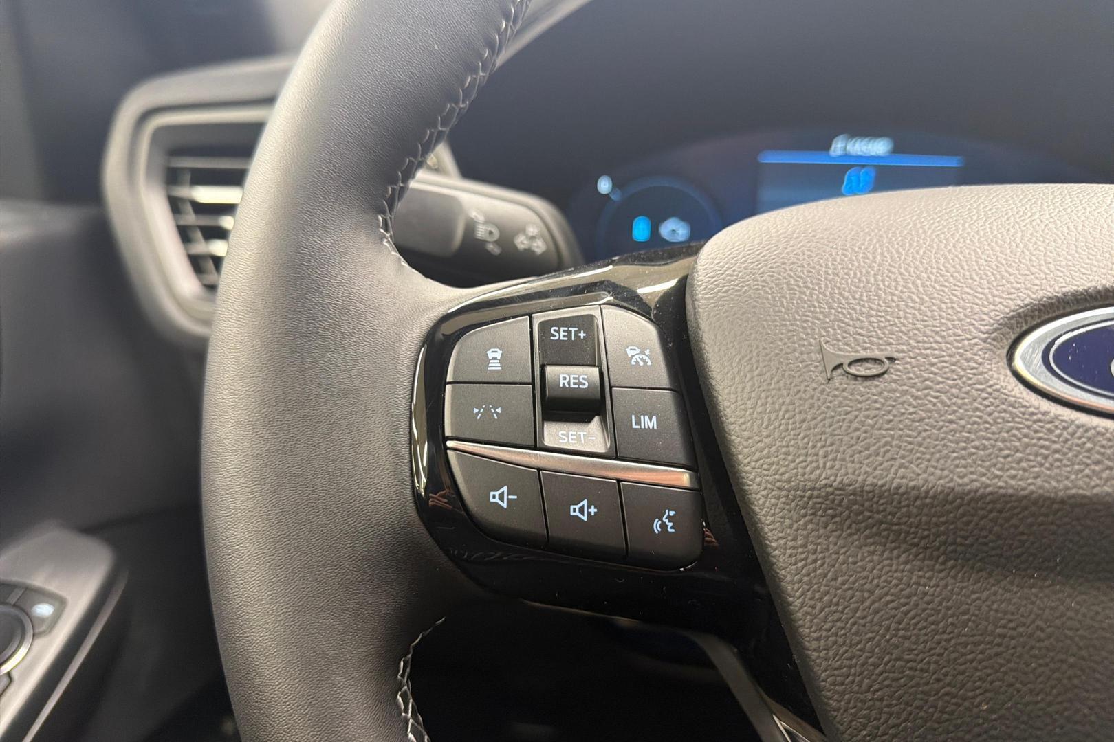 FORD Kuga 2026