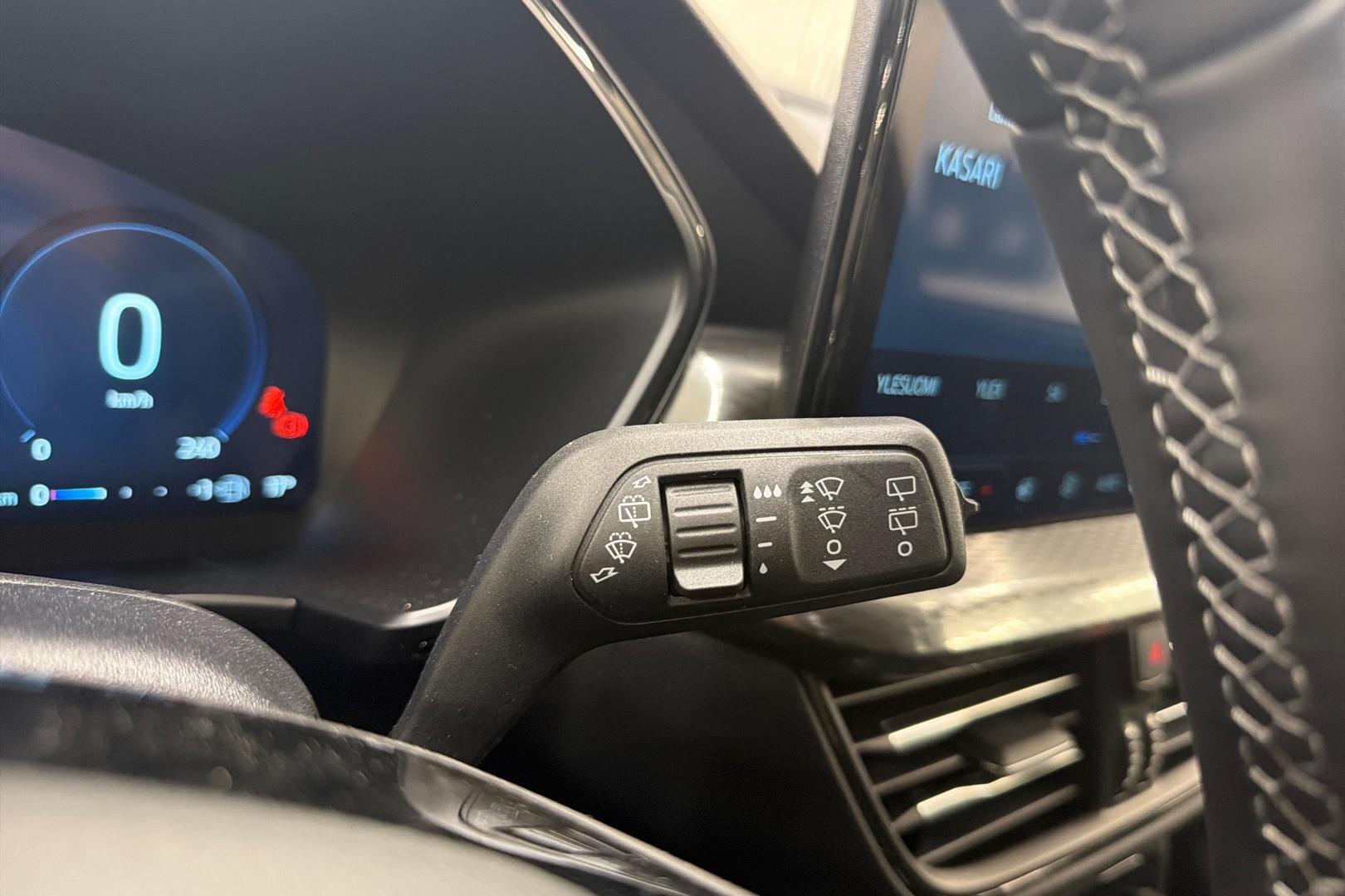 FORD Kuga 2026