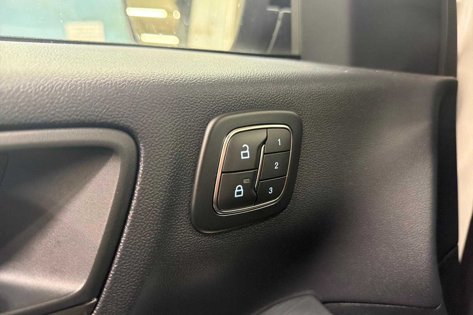 FORD Kuga 2026