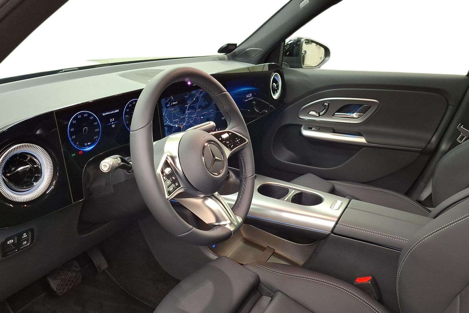 MERCEDES-BENZ GLB 2026