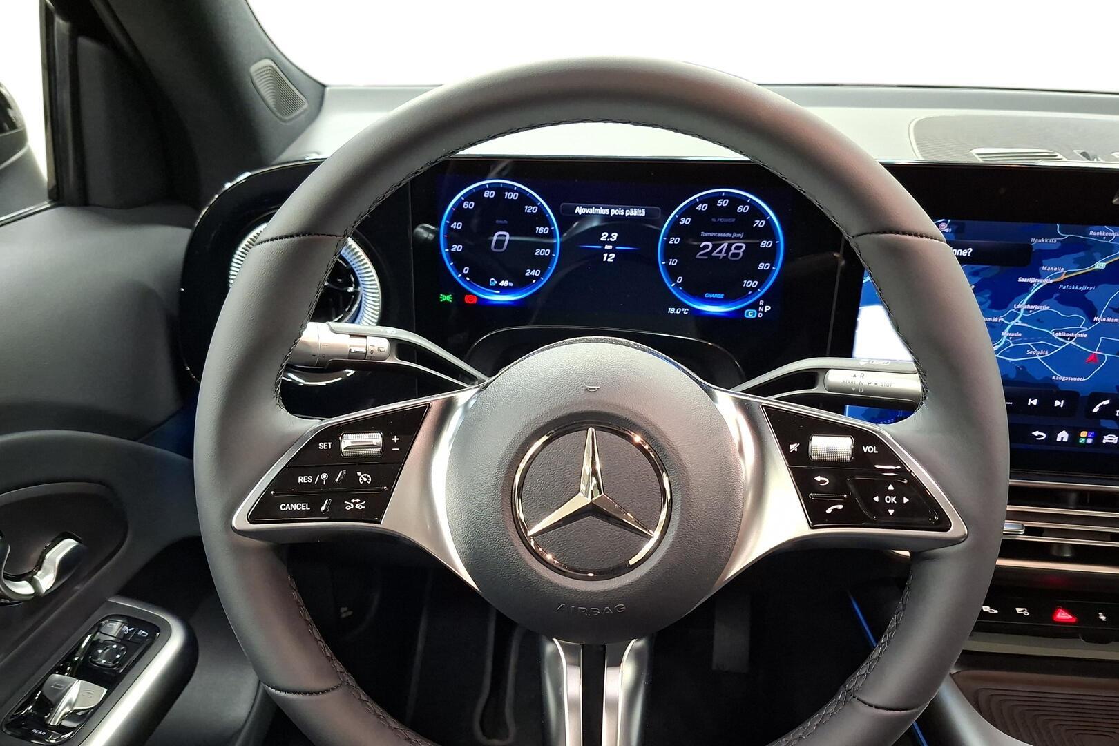 MERCEDES-BENZ GLB 2026
