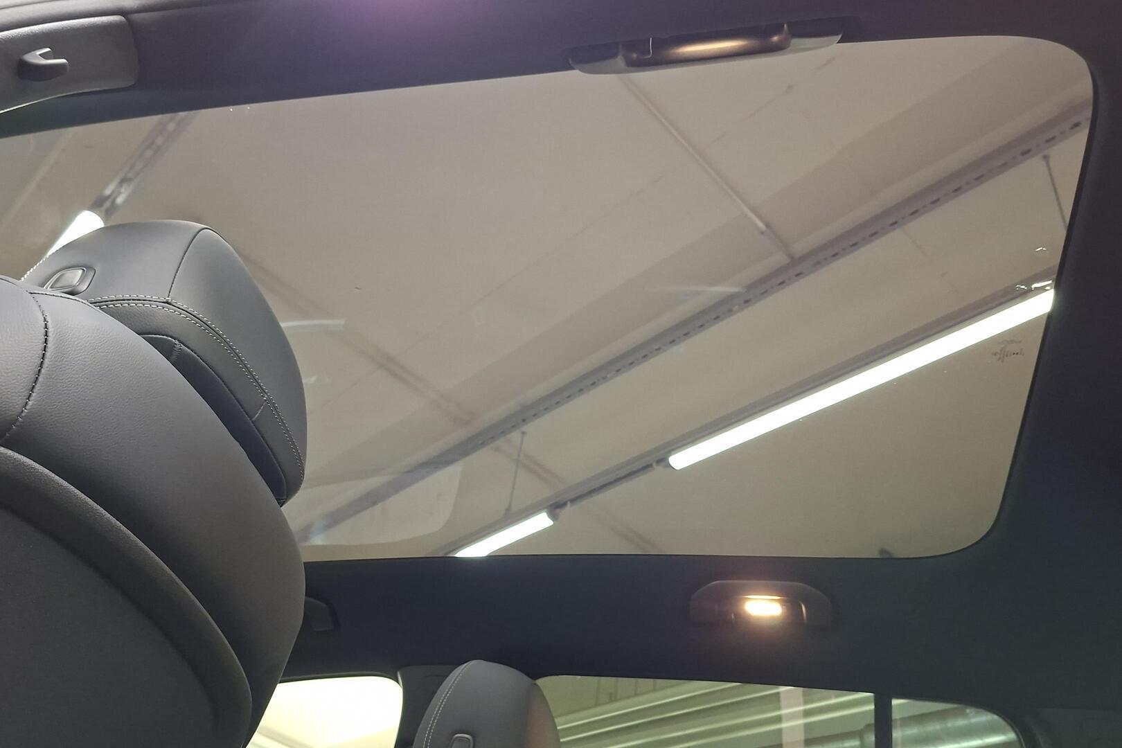 MERCEDES-BENZ GLB 2026