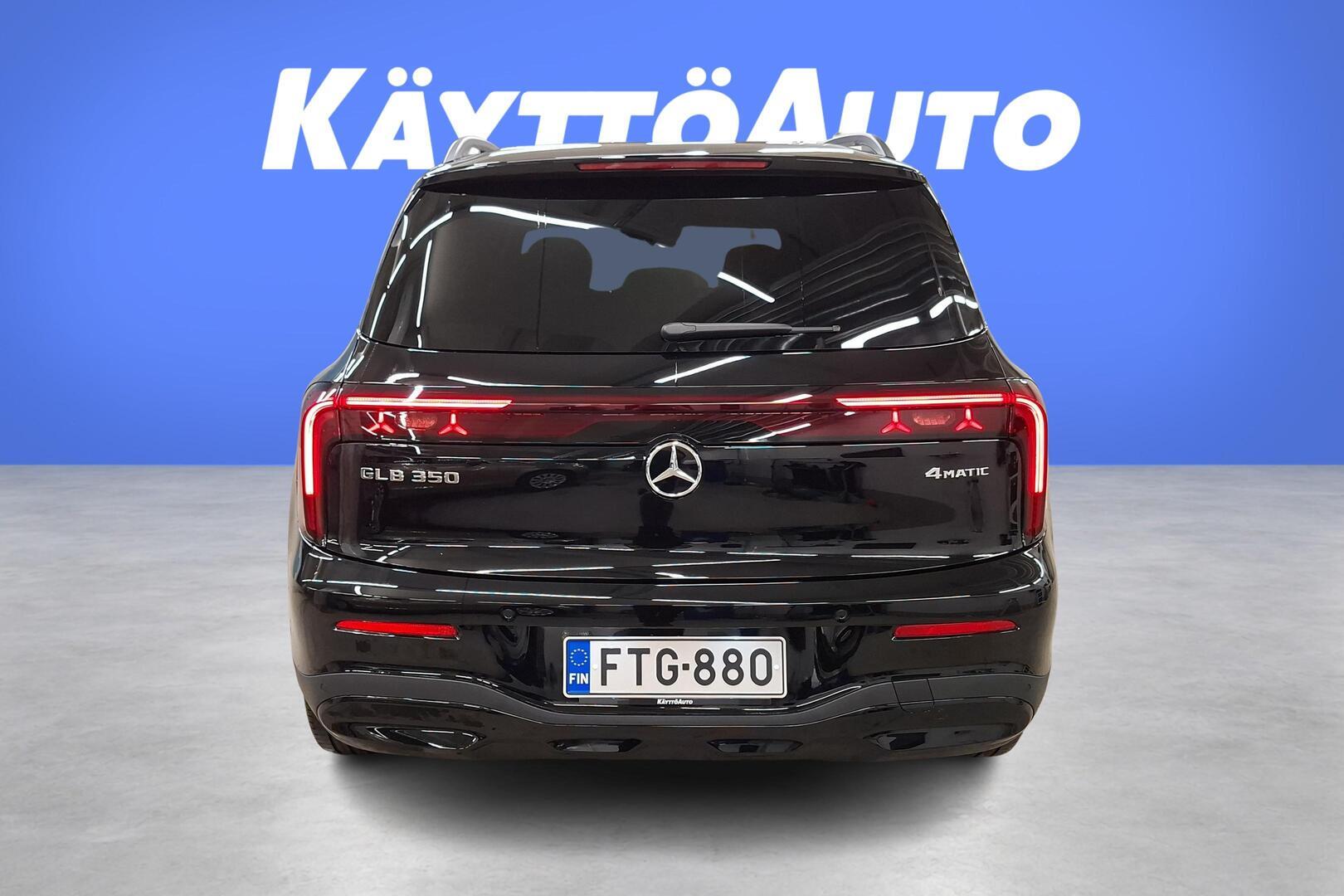 MERCEDES-BENZ GLB 2026