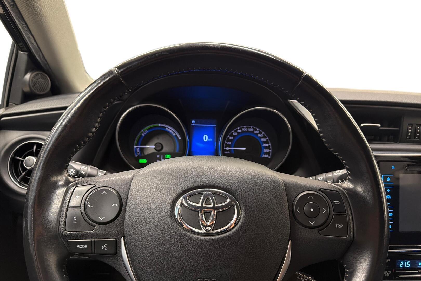 TOYOTA Auris 12