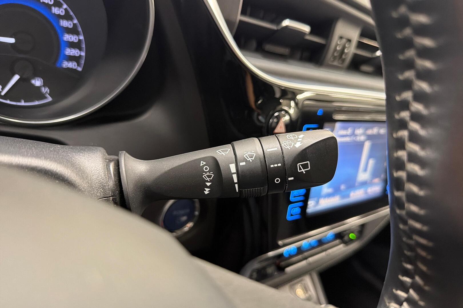 TOYOTA Auris 16