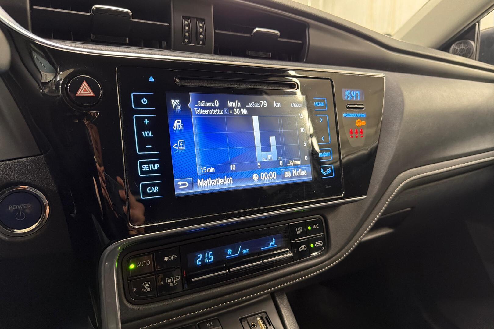 TOYOTA Auris 18