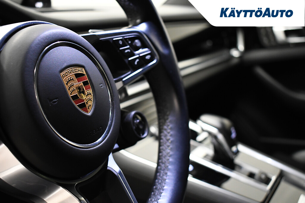 PORSCHE Panamera 2019