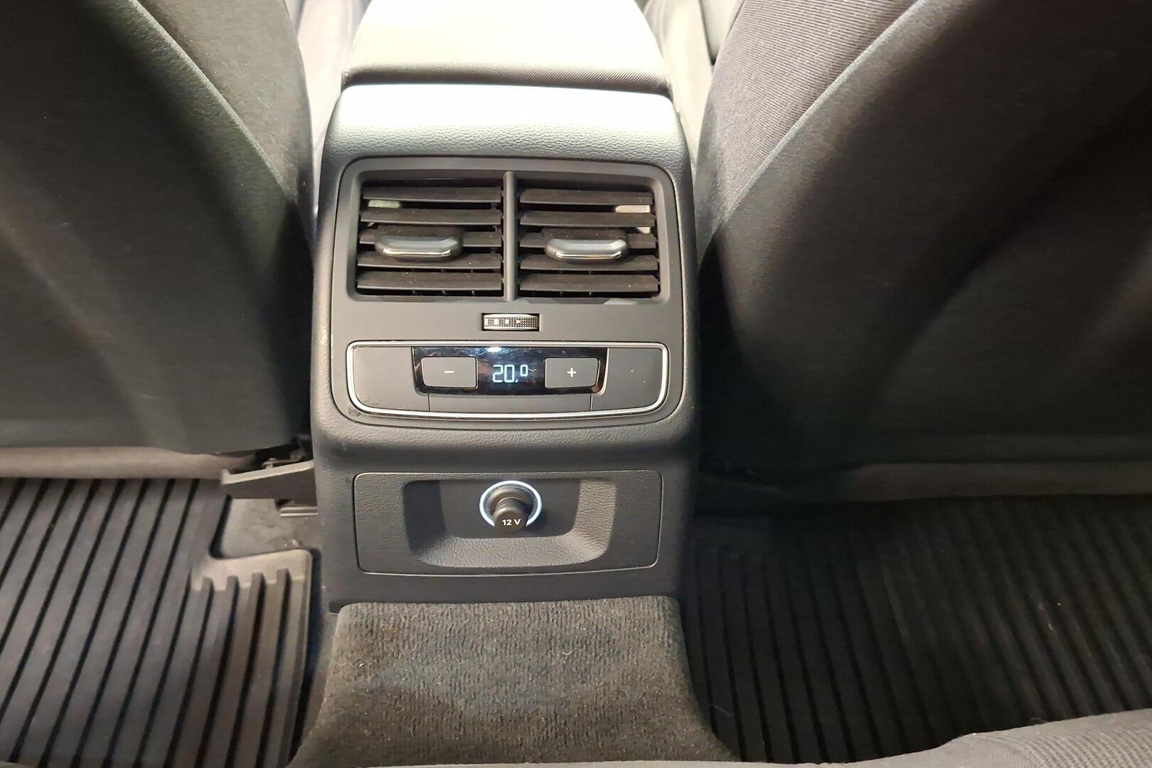 AUDI A4 26