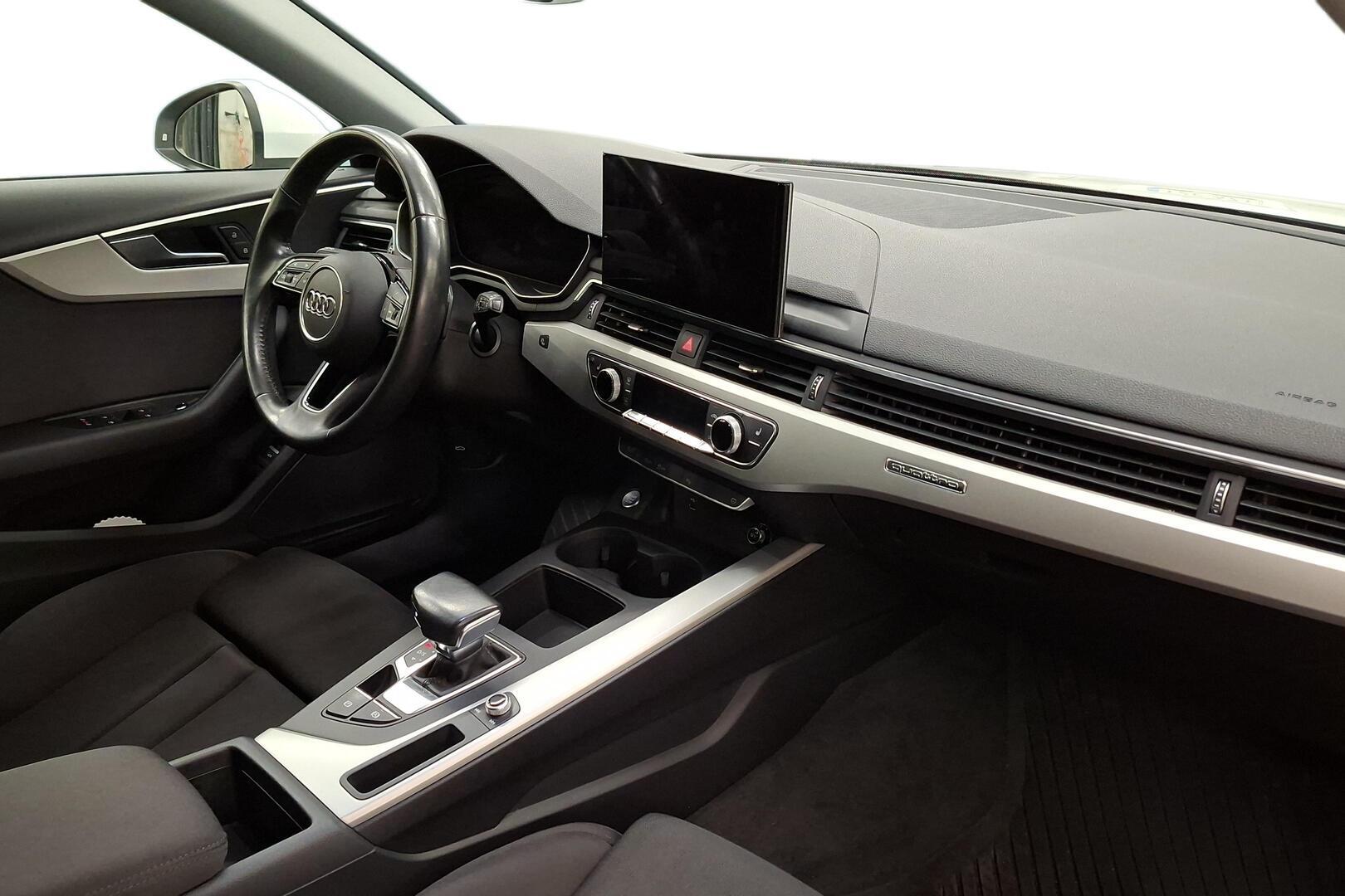 AUDI A4 29