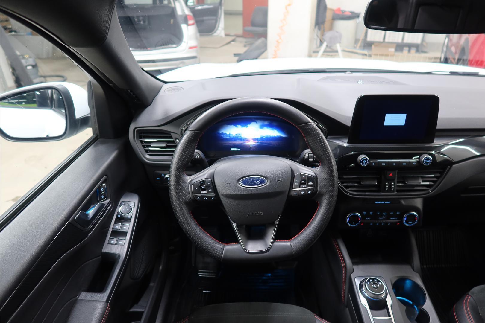 FORD Kuga 12