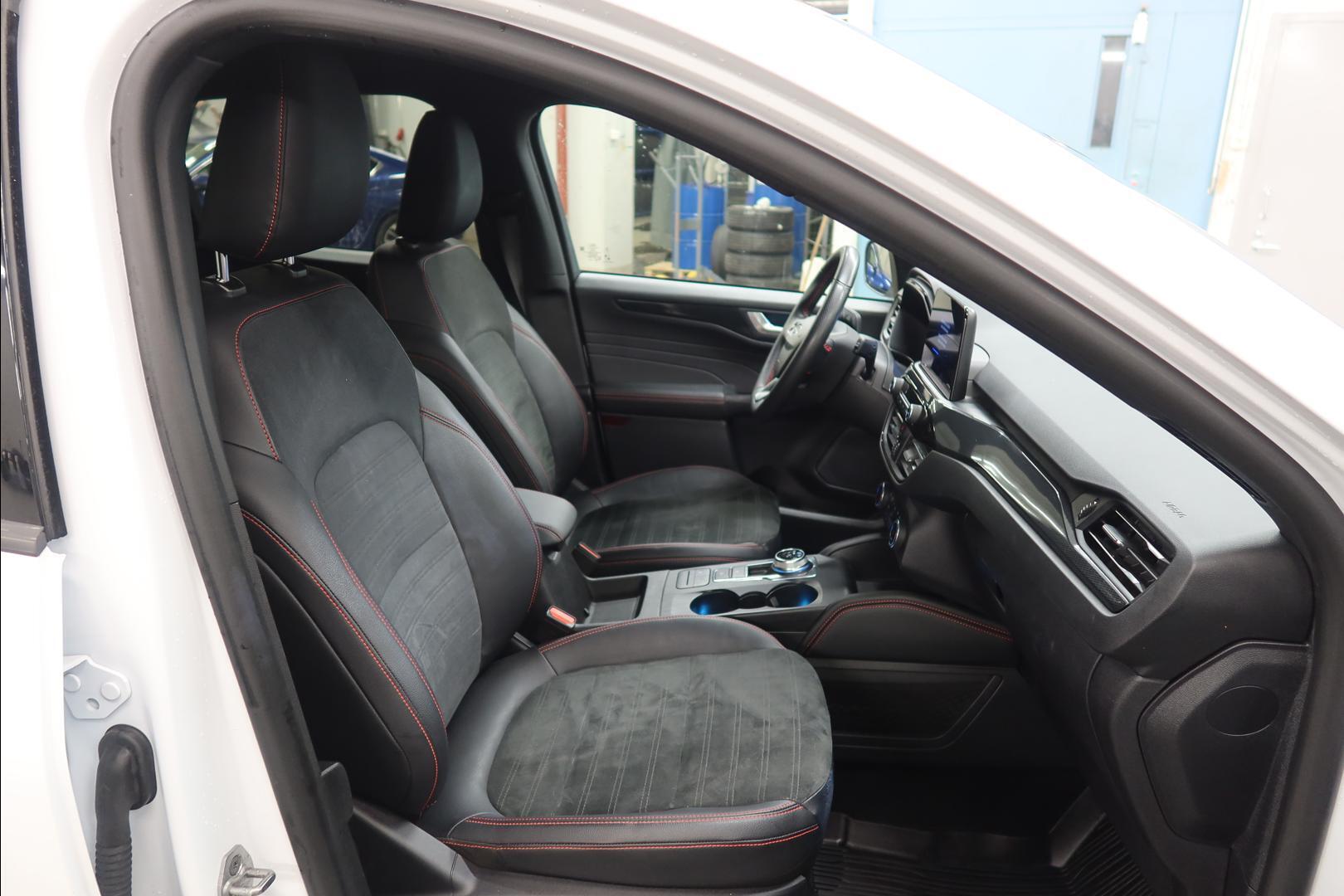 FORD Kuga 14