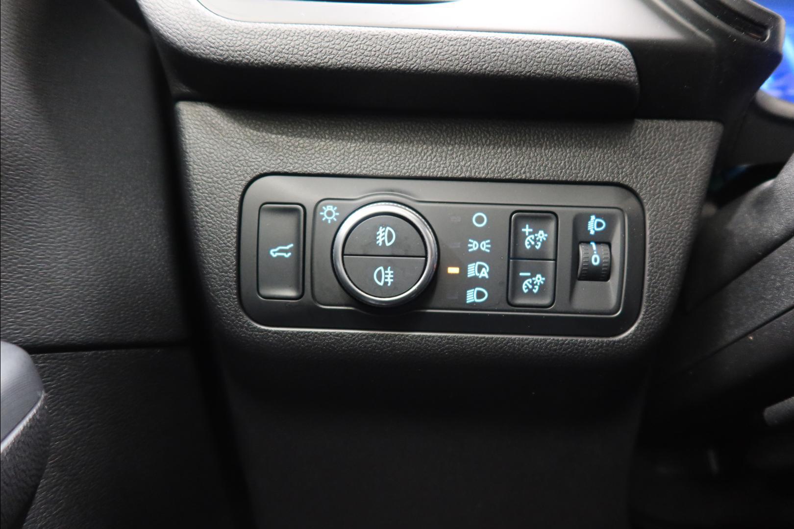 FORD Kuga 23