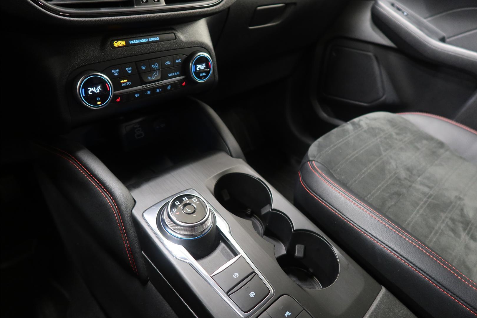 FORD Kuga 25