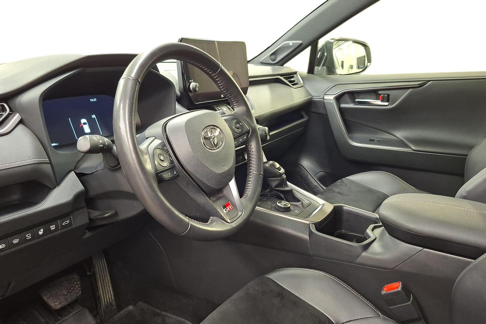 TOYOTA RAV4 11