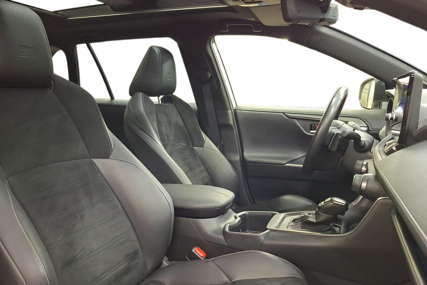 TOYOTA RAV4 17